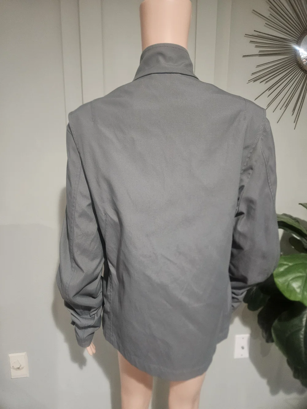 Banana Republic Gray Utility Zip Jacket | Modern Minimalist Lightweight Coat. MD